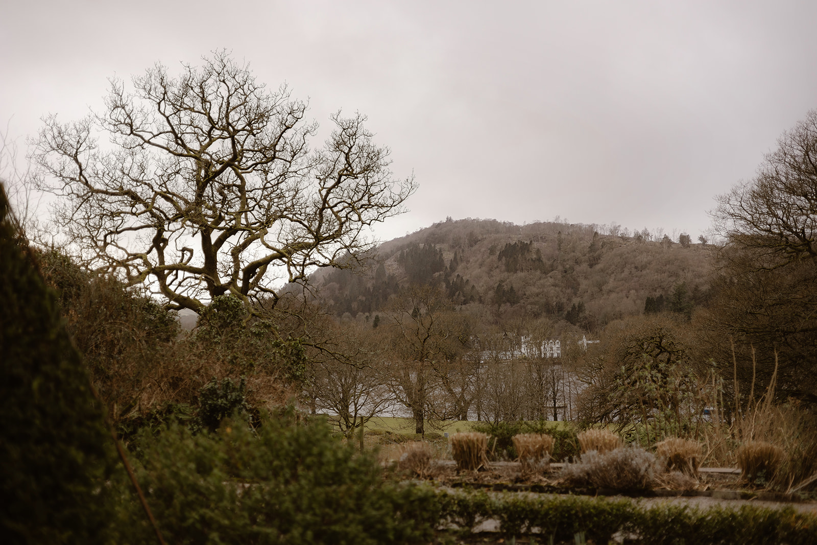 Mr & Mrs Parfitt - Jono Symonds Photo & Film-4.jpg