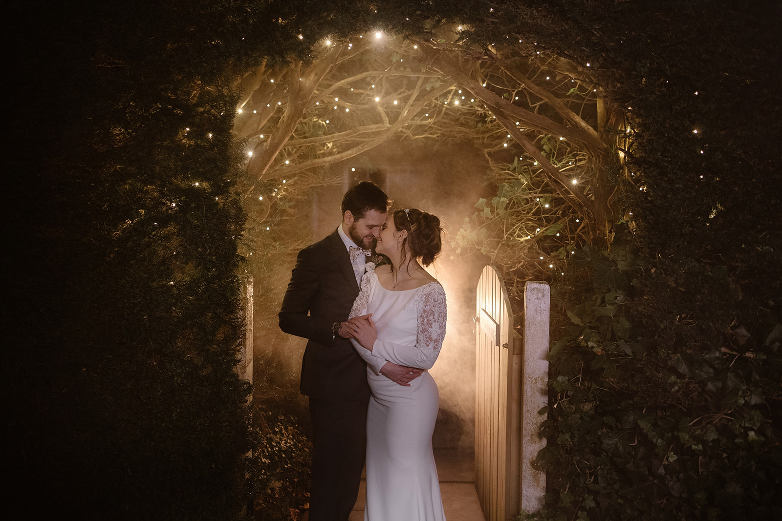 Mr & Mrs Parfitt - Jono Symonds Photo & Film-1012.jpg