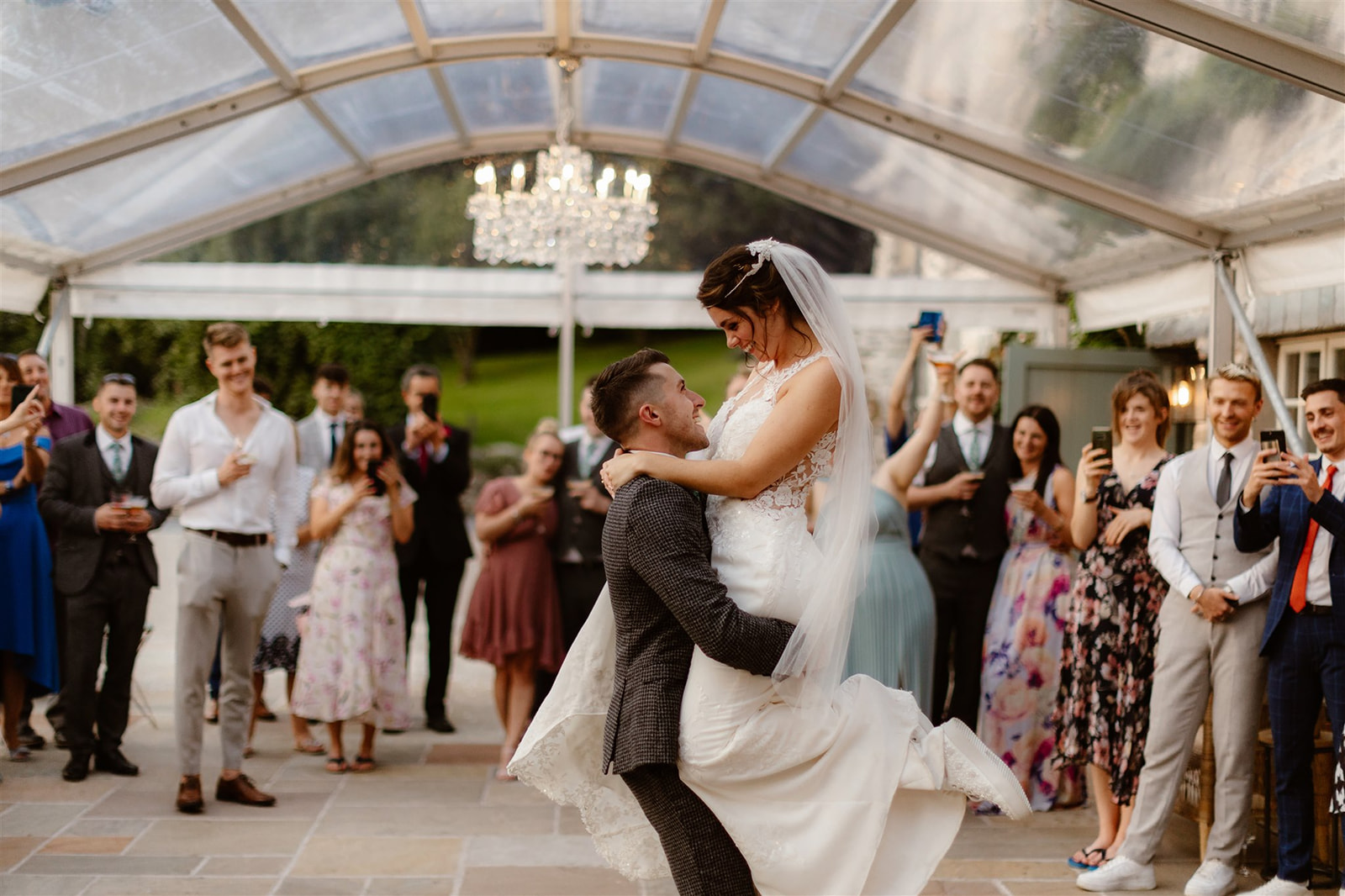 Mr & Mrs McElligott - Jono Symonds Photography-958.jpg