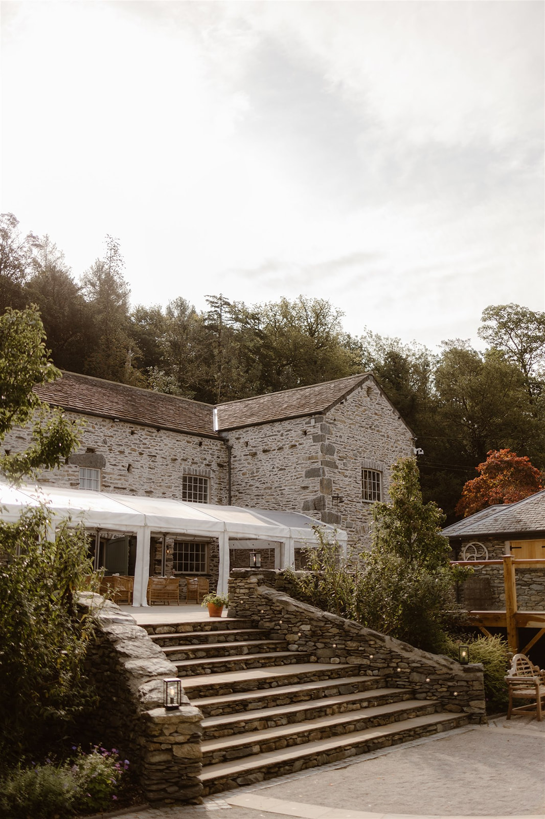 Mr & Mrs Priest - Jono Symonds Photography-17.jpg