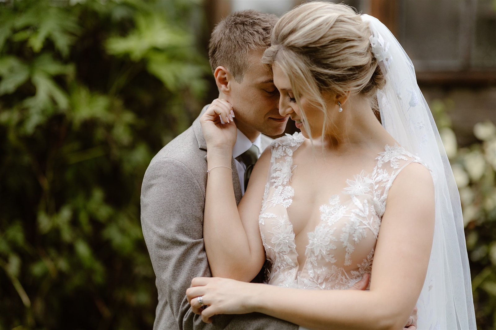Mr & Mrs Priest - Jono Symonds Photography-777.jpg