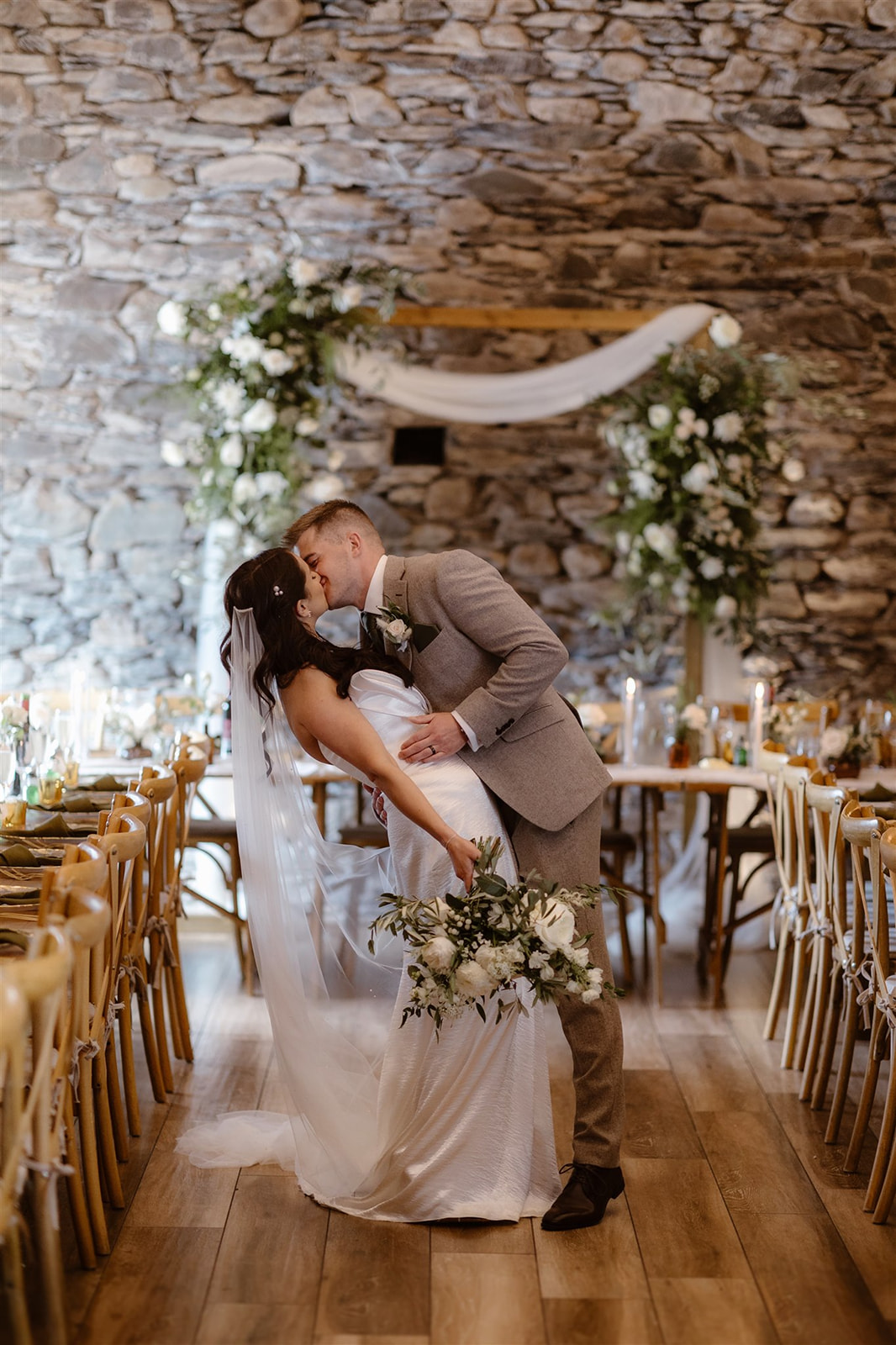 Mr & Mrs Hammett - Jono Symonds Photography-527.jpg