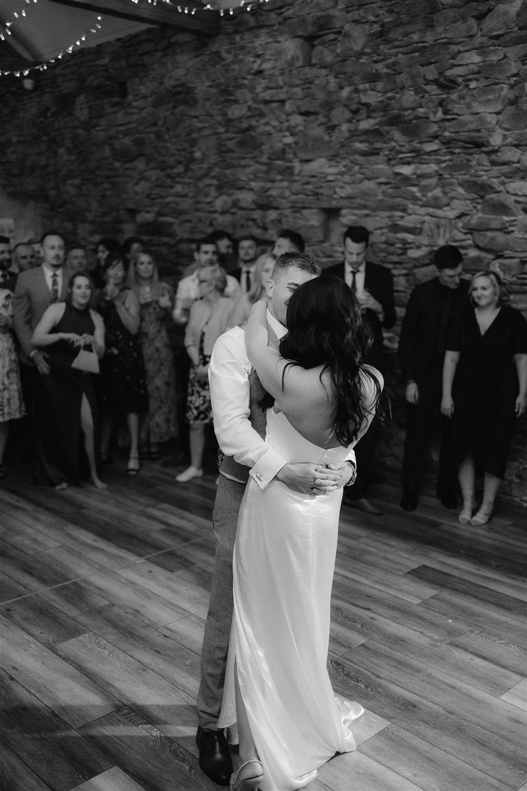 Mr & Mrs Hammett - Jono Symonds Photography-768.jpg