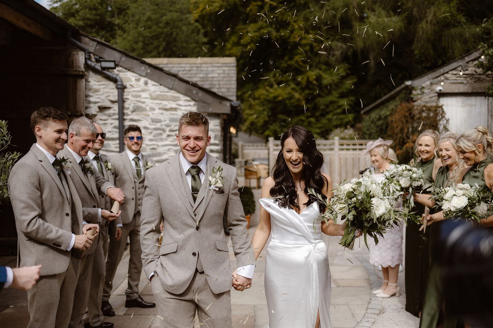 Mr & Mrs Hammett - Jono Symonds Photography-341.jpg