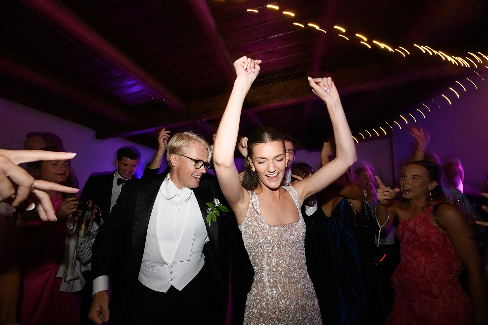 Guests dancing late into the night at La Baronia