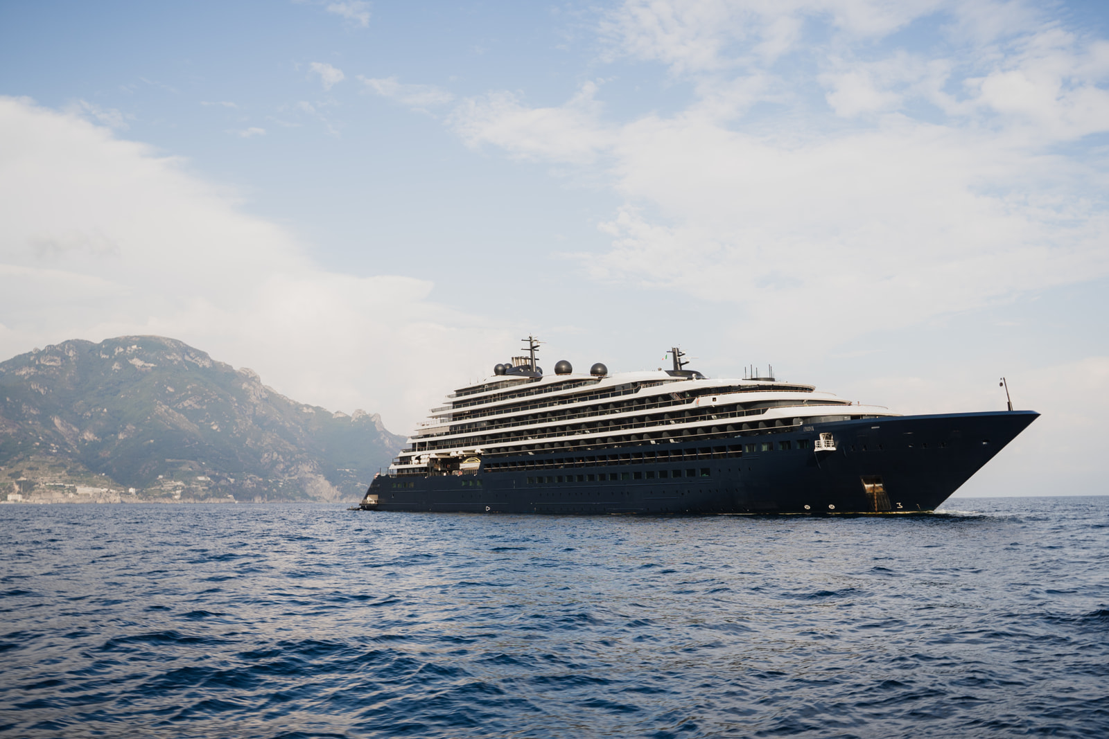 LEANNE & CRAIG SEPTEMBER 2ND WEDDING ONBOARD EVRIMA SNEEK PEEK-2.jpg