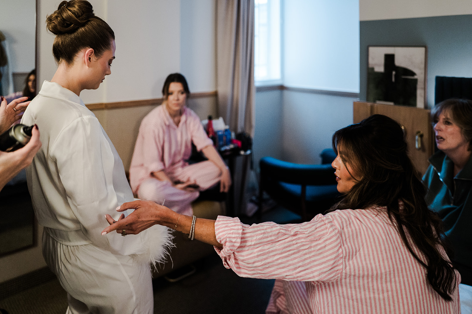 Getting ready — Sophie on her wedding morning