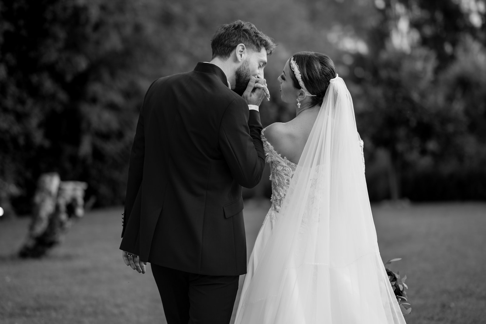 Intimità di due sposi nel reportage di matrimonio firmato Ginnetti Studio